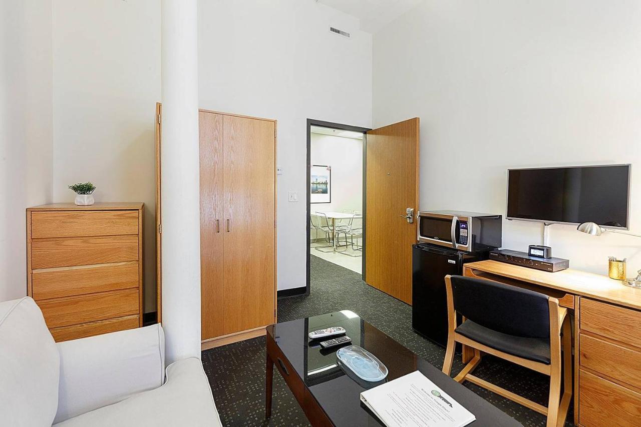 Appartement Studio Ready 4 Students & Traveling Professionals! 310 à Boston Extérieur photo